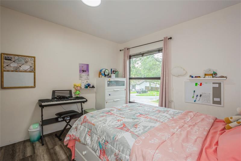 Image 31 of 48 For 1400 Sandpiper Cir