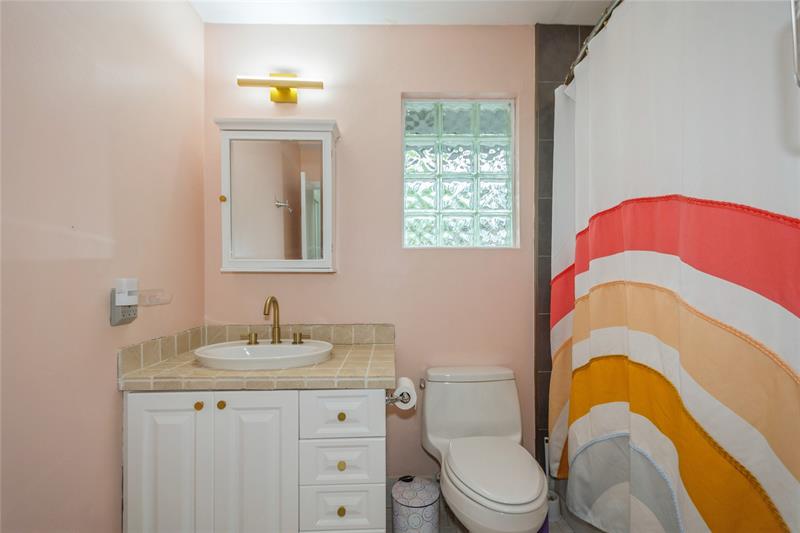 Image 33 of 48 For 1400 Sandpiper Cir