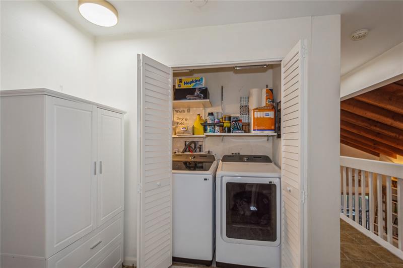 Image 36 of 48 For 1400 Sandpiper Cir