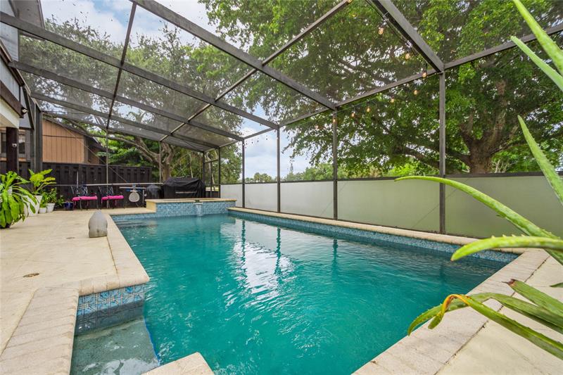 Image 37 of 48 For 1400 Sandpiper Cir