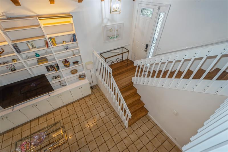 Image 6 of 48 For 1400 Sandpiper Cir