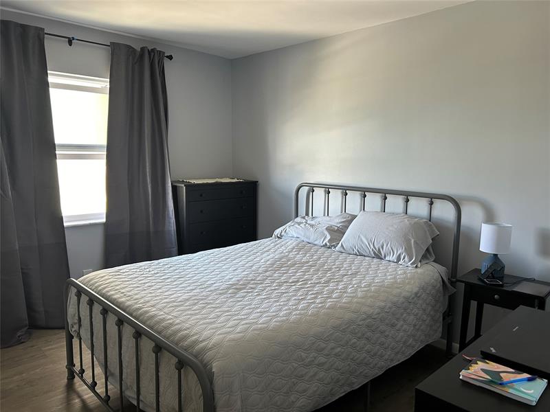 Image 11 of 14 For 900 18th Ave  601
