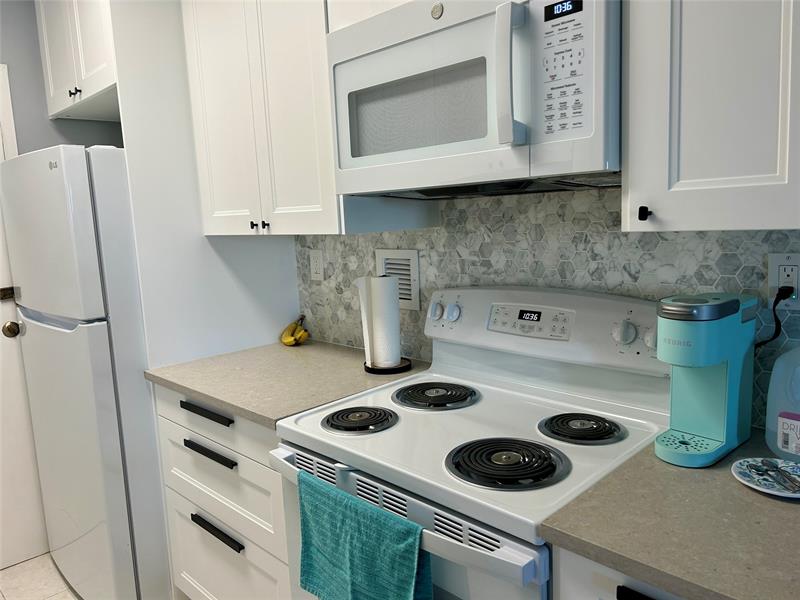 Image 7 of 14 For 900 18th Ave  601