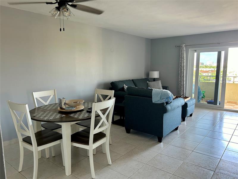 Image 8 of 14 For 900 18th Ave  601