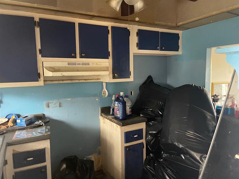 Image 3 of 11 For 8101 Sunrise Lakes Dr  302