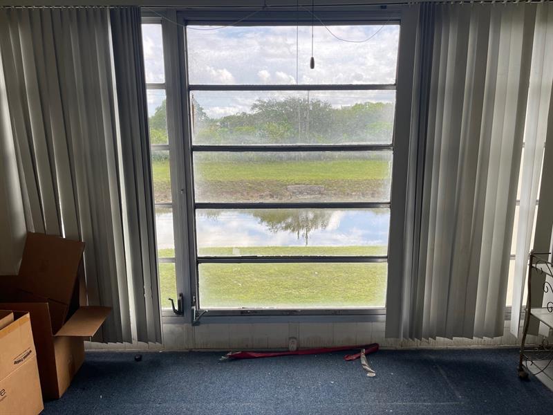 Image 7 of 11 For 8101 Sunrise Lakes Dr  302