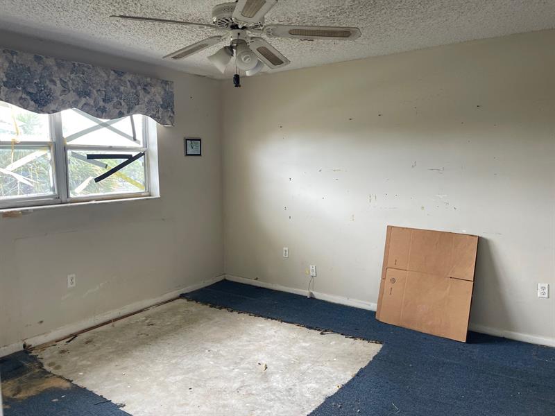 Image 8 of 11 For 8101 Sunrise Lakes Dr  302