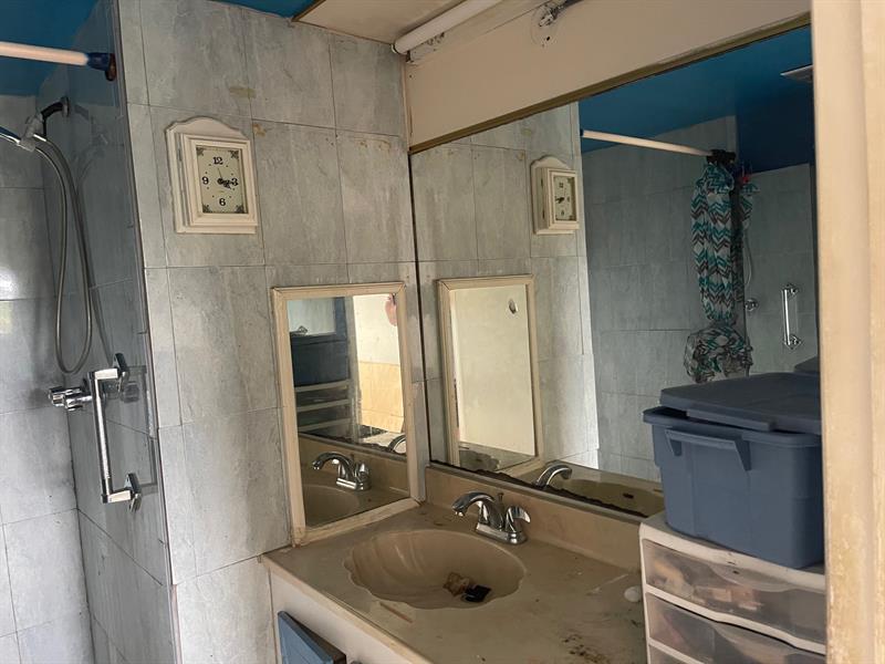 Image 9 of 11 For 8101 Sunrise Lakes Dr  302