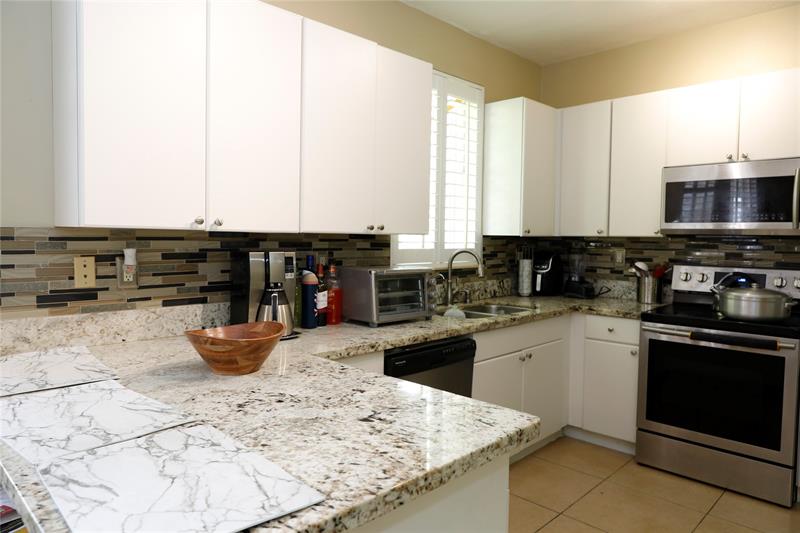 Image 11 of 26 For 12770 53rd St