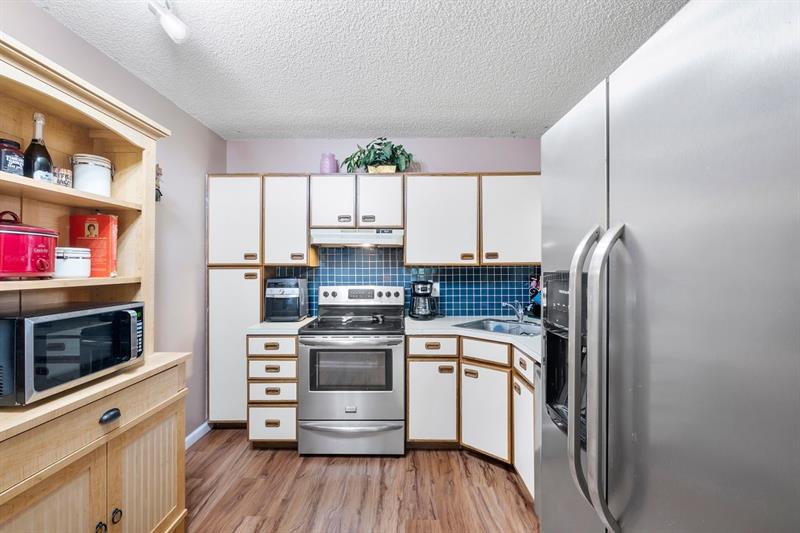 Image 12 of 17 For 4517 Carambola Cir S  27290