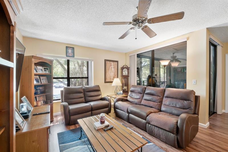 Image 9 of 17 For 4517 Carambola Cir S  27290