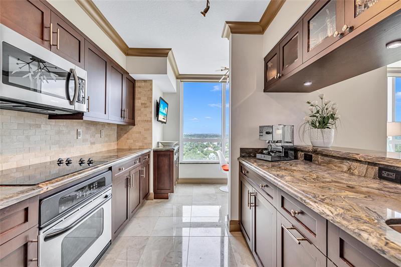 Image 21 of 56 For 610 Las Olas Blvd  1911n