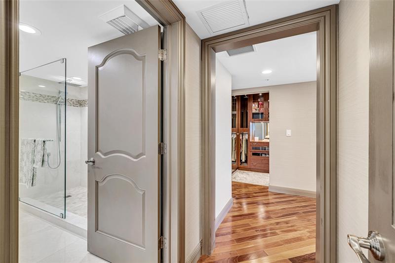 Image 31 of 56 For 610 Las Olas Blvd  1911n