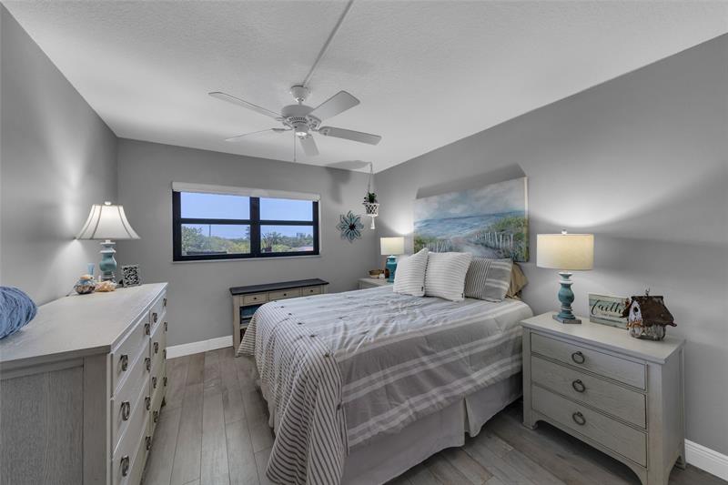 Image 17 of 47 For 900 River Reach Dr  518