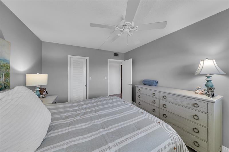 Image 19 of 47 For 900 River Reach Dr  518