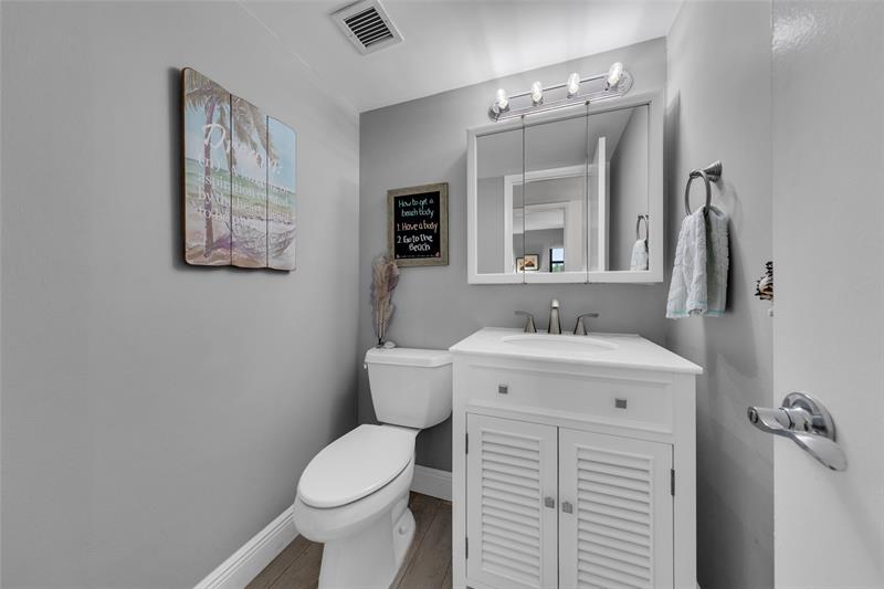 Image 24 of 47 For 900 River Reach Dr  518