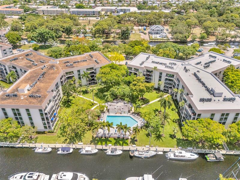 Image 4 of 47 For 900 River Reach Dr  518