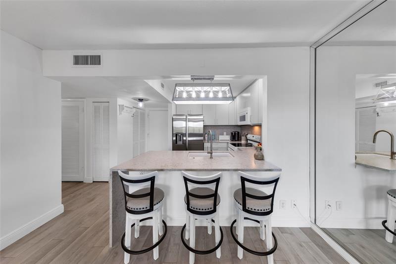 Image 7 of 47 For 900 River Reach Dr  518