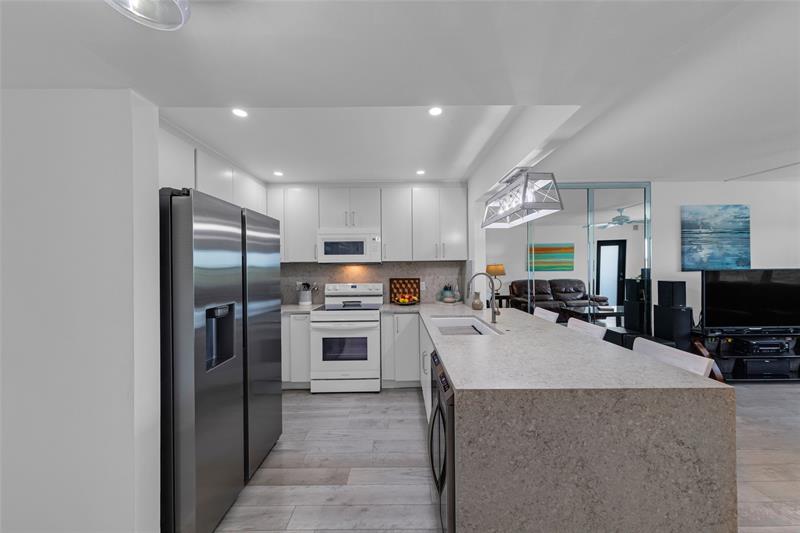 Image 8 of 47 For 900 River Reach Dr  518