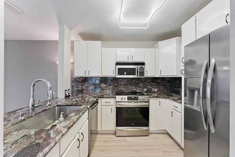 Image 10 of 28 For 3900 18th Ave  36h