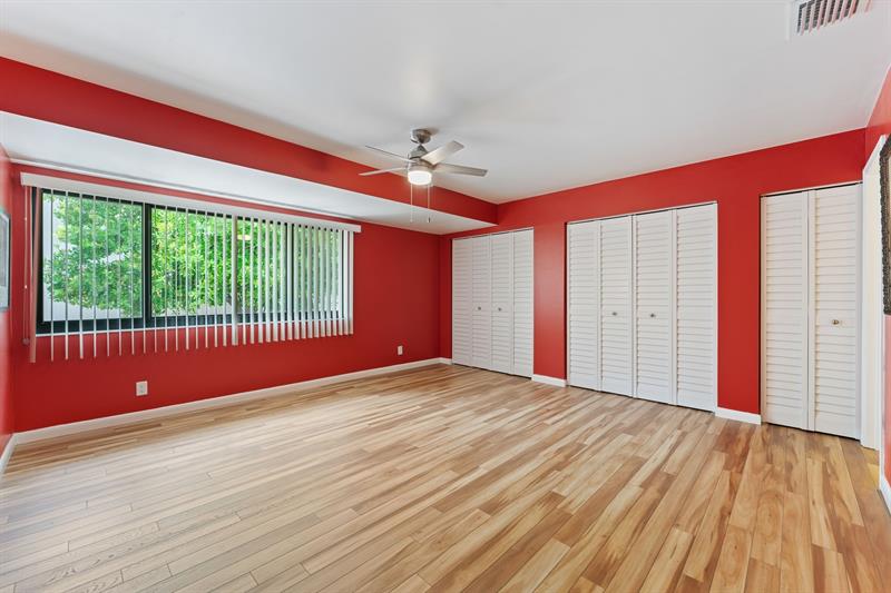 Image 17 of 28 For 3900 18th Ave  36h