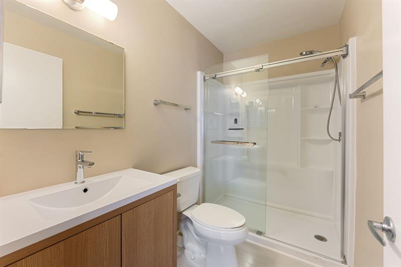 Image 18 of 28 For 3900 18th Ave  36h
