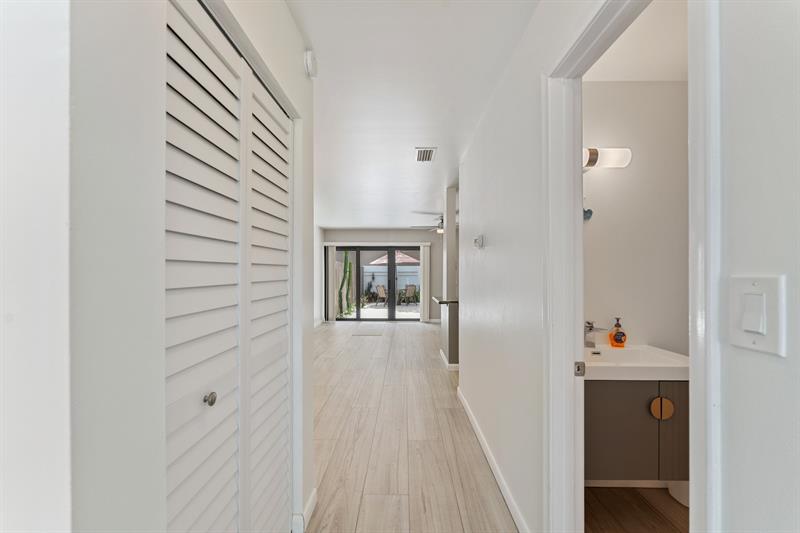 Image 6 of 28 For 3900 18th Ave  36h