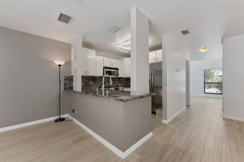 Image 9 of 28 For 3900 18th Ave  36h