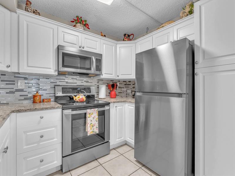 Image 12 of 30 For 8195 Thames Blvd  C
