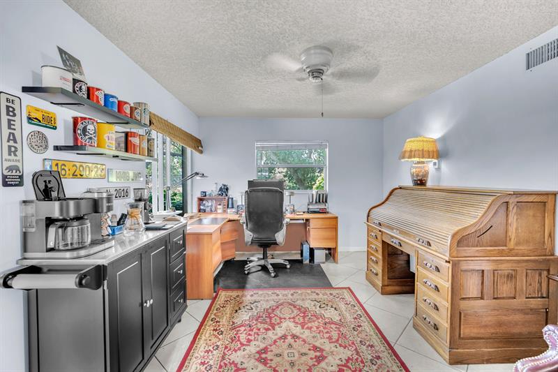 Image 17 of 35 For 7460 42nd Ct