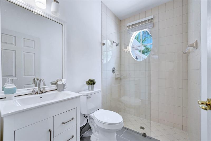 Image 69 of 99 For 2524 Princeton Ct