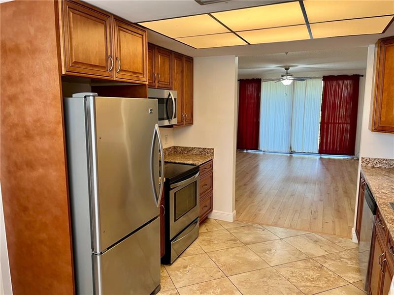 Image 5 of 19 For 2500 Coral Springs Dr  209
