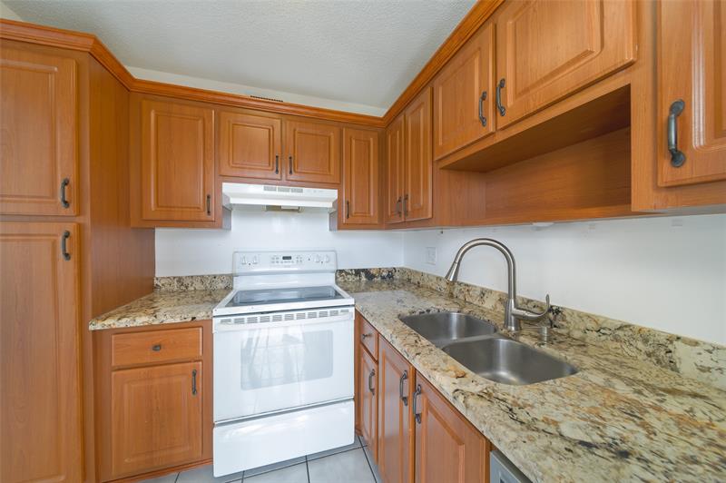 Details for 2555 11th St  403, Fort Lauderdale, FL 33304