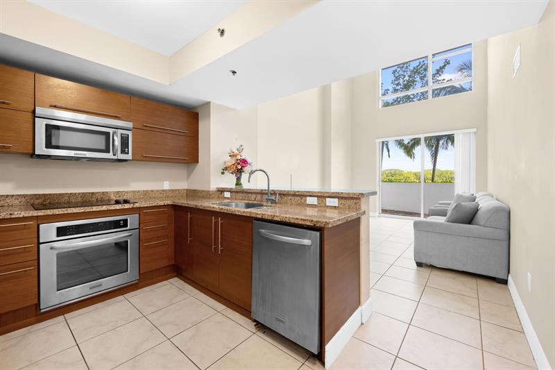 Details for 2641 Flamingo Rd  Th7, Sunrise, FL 33323