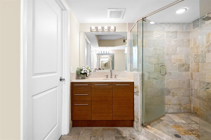 Image 26 of 33 For 2641 Flamingo Rd  Th7