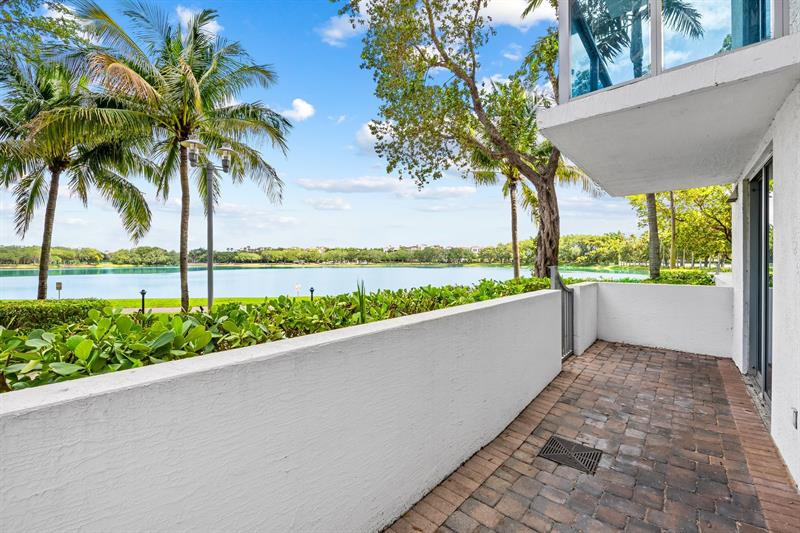 Image 8 of 33 For 2641 Flamingo Rd  Th7