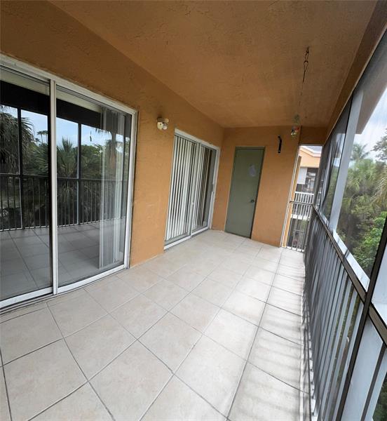 Image 22 of 28 For 4015 Mcnab Rd  307d