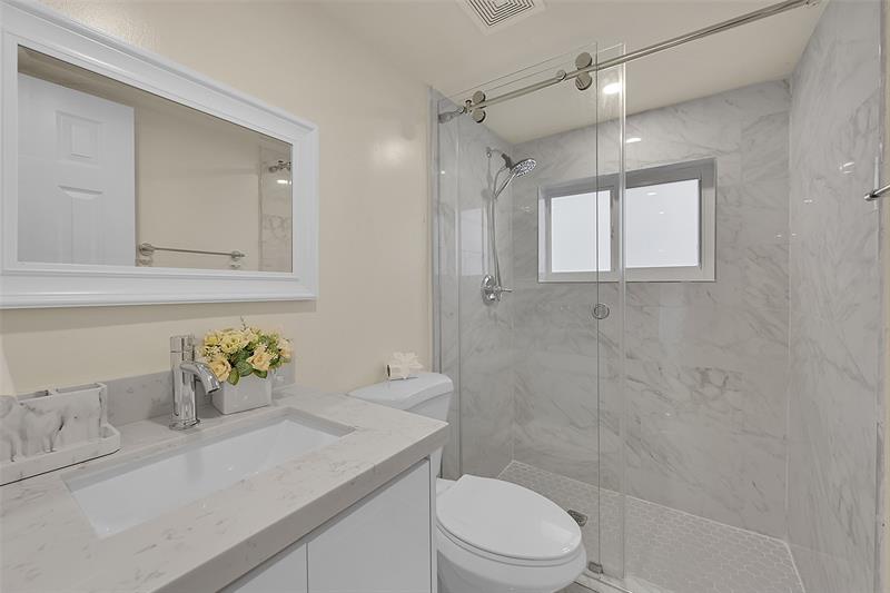 Image 29 of 35 For 521 40th Ct  