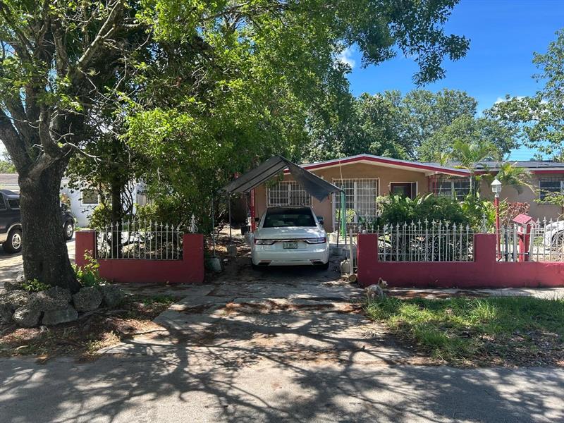 Image 4 of 27 For 6761 Arthur St