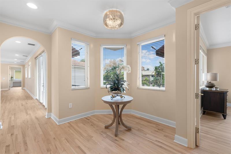 Image 45 of 94 For 2890 27th St