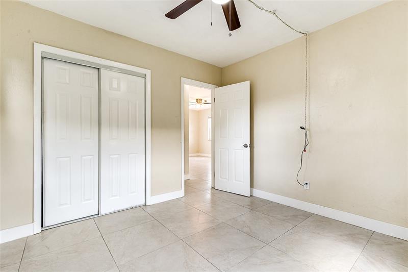 Image 15 of 18 For 2210 5th St  