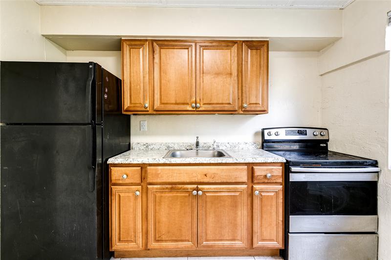 Image 9 of 18 For 2210 5th St  