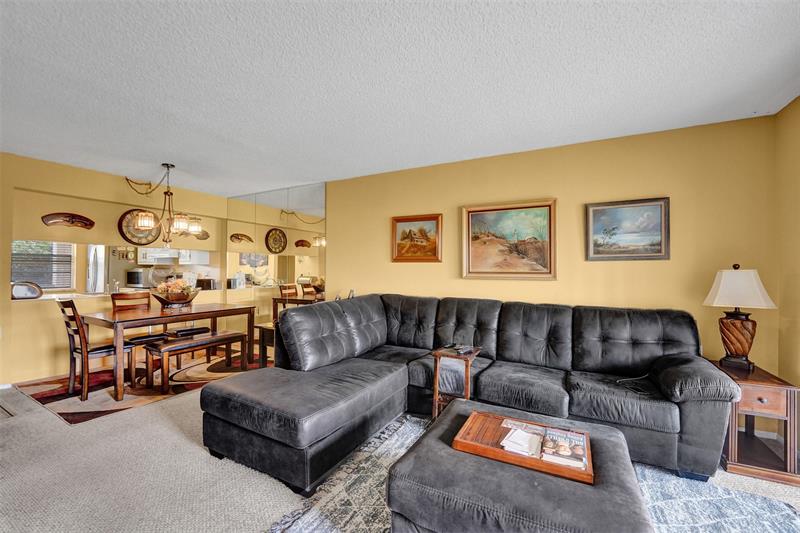 Image 11 of 40 For 4602 Martinique Way F2  4602