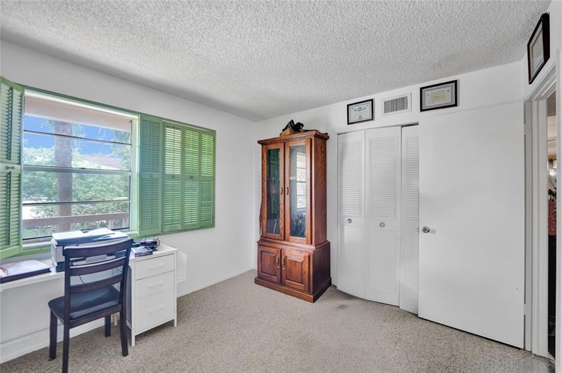 Image 15 of 40 For 4602 Martinique Way F2  4602
