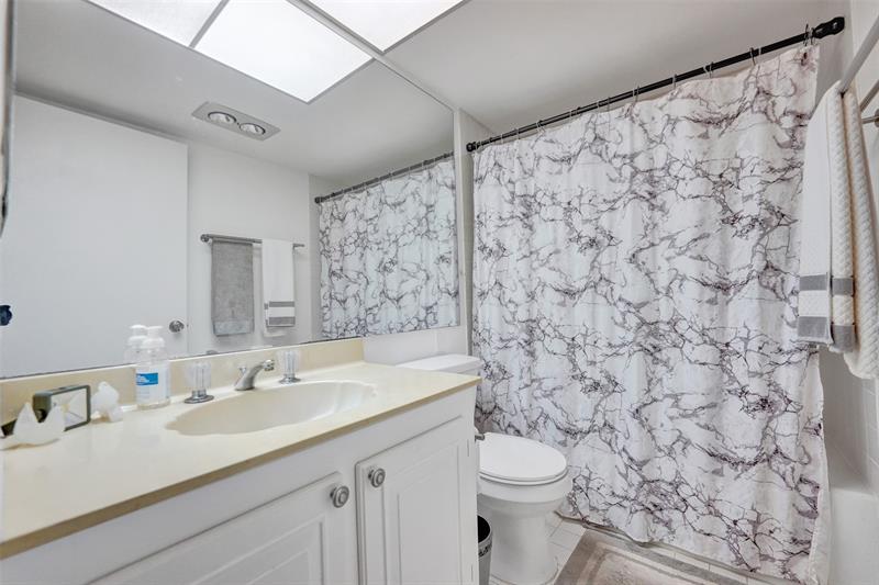 Image 20 of 40 For 4602 Martinique Way F2  4602