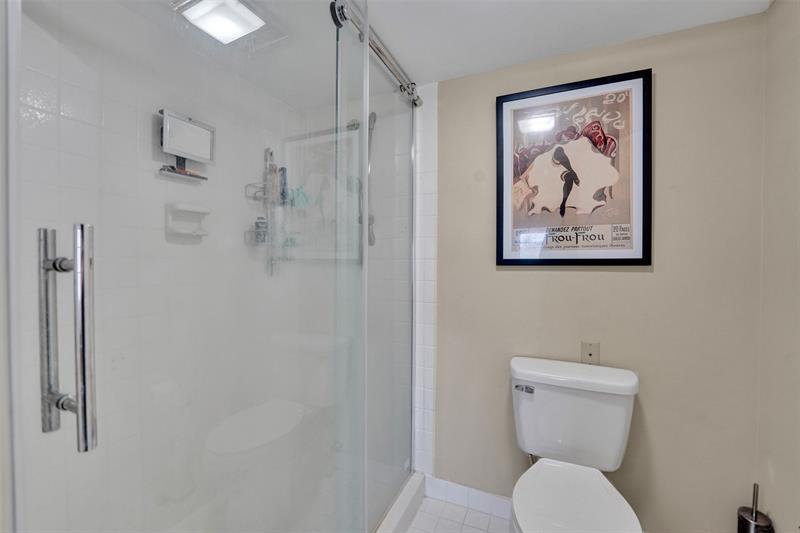 Image 22 of 40 For 4602 Martinique Way F2  4602