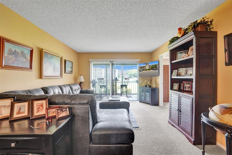 Image 31 of 40 For 4602 Martinique Way F2  4602