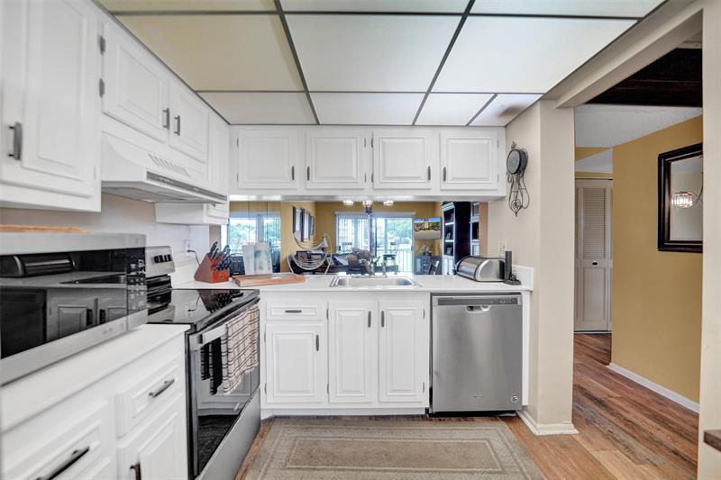 Image 4 of 40 For 4602 Martinique Way F2  4602