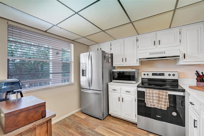 Image 6 of 40 For 4602 Martinique Way F2  4602