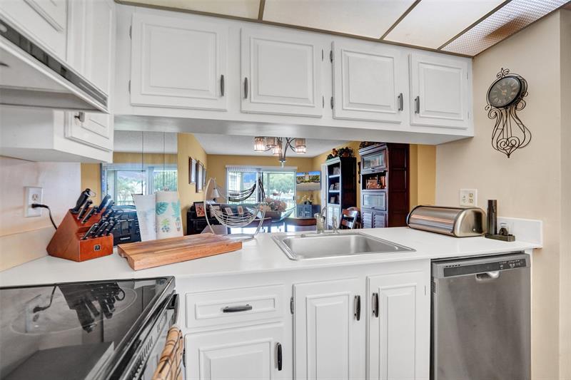 Image 7 of 40 For 4602 Martinique Way F2  4602